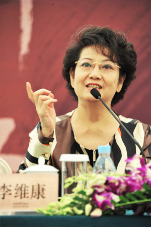 中国文联副主席、中国剧协副主席李维康