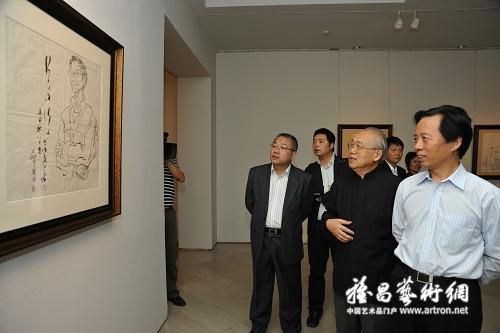 文化部副部长 王文章 参观 风骨李延声大型个展